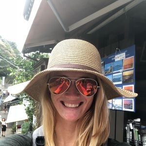 Meet your Posher, Louisa